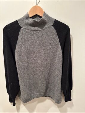 Monrow Two-Tone Grey and Black Turtleneck Sweater-Cashmere